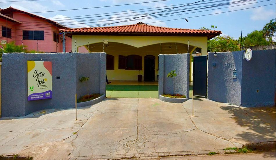 Casa Ipê, localizada em Igarapé/MG